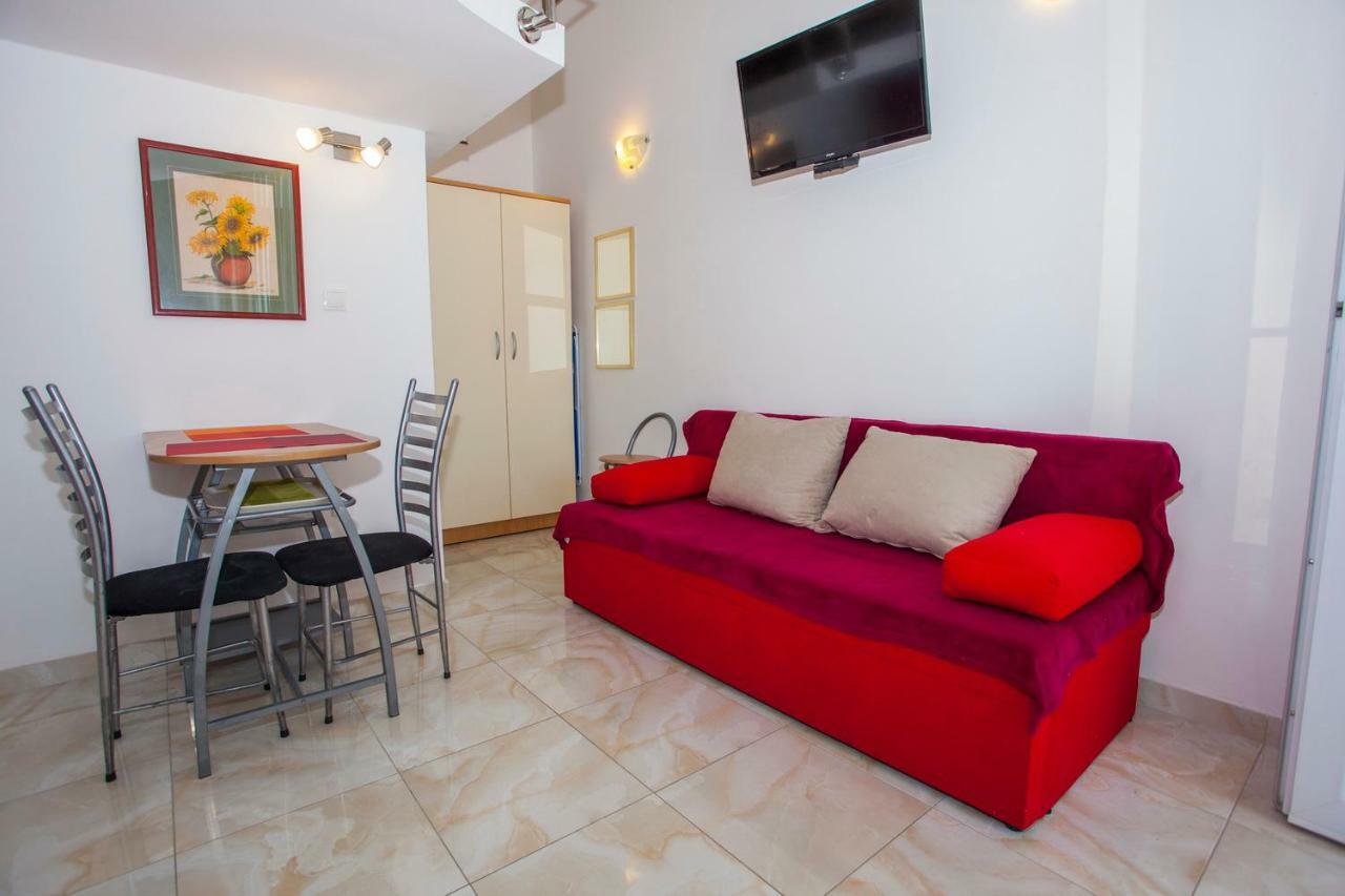 Apartments Lara Podgora Exterior photo