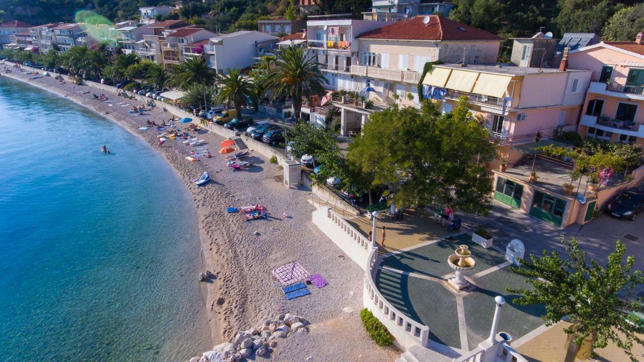 Apartments Lara Podgora Exterior photo
