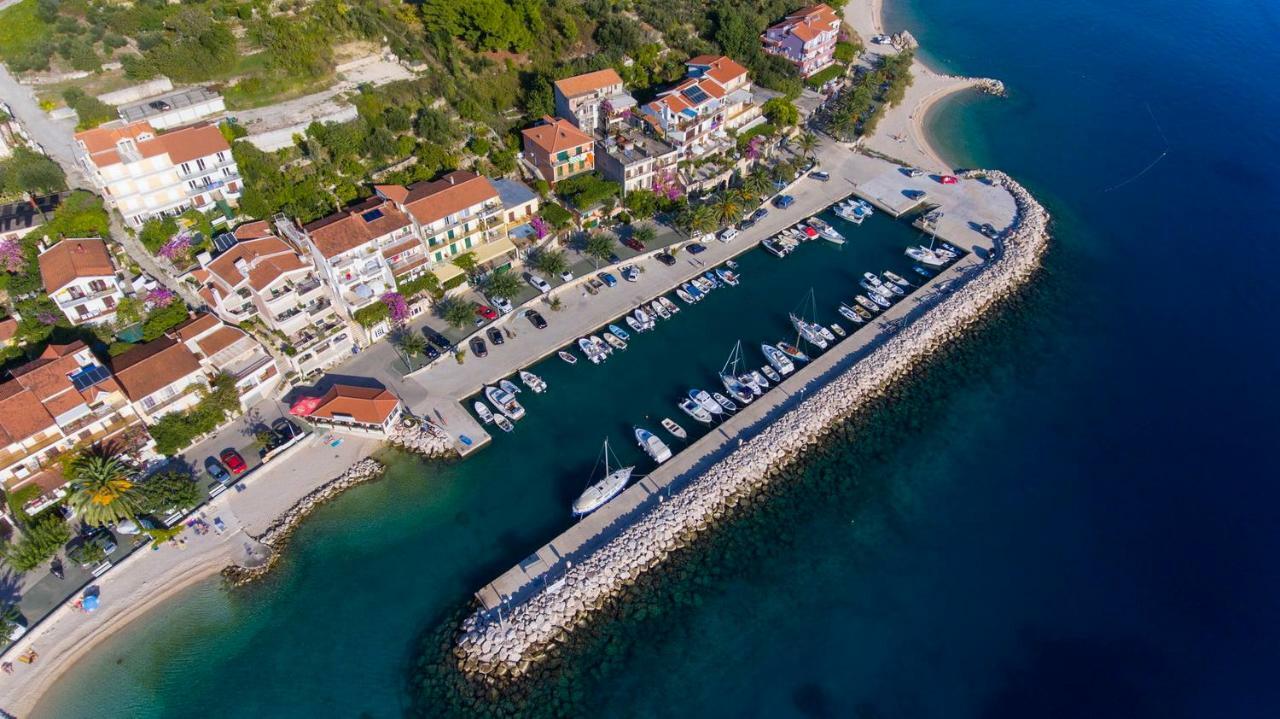 Apartments Lara Podgora Exterior photo