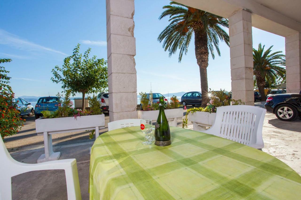 Apartments Lara Podgora Exterior photo